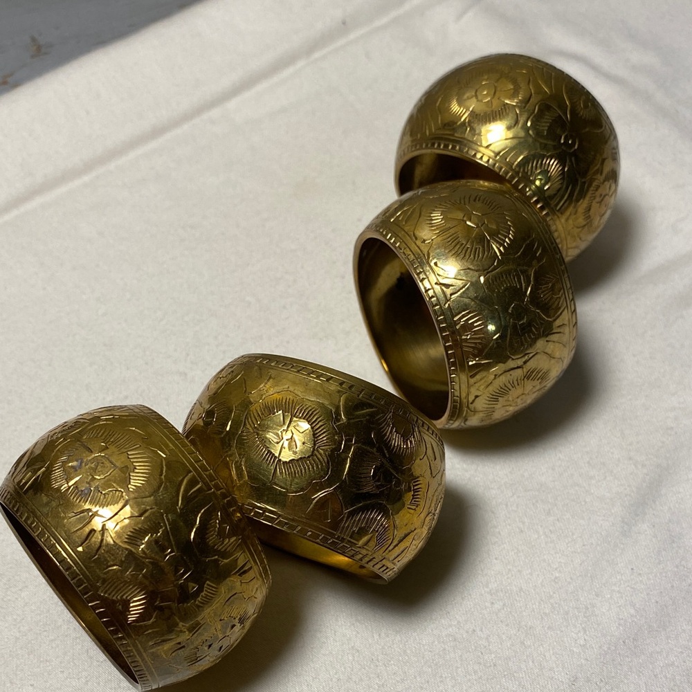 Brass made in India etched flower design set of 4 napkin rings